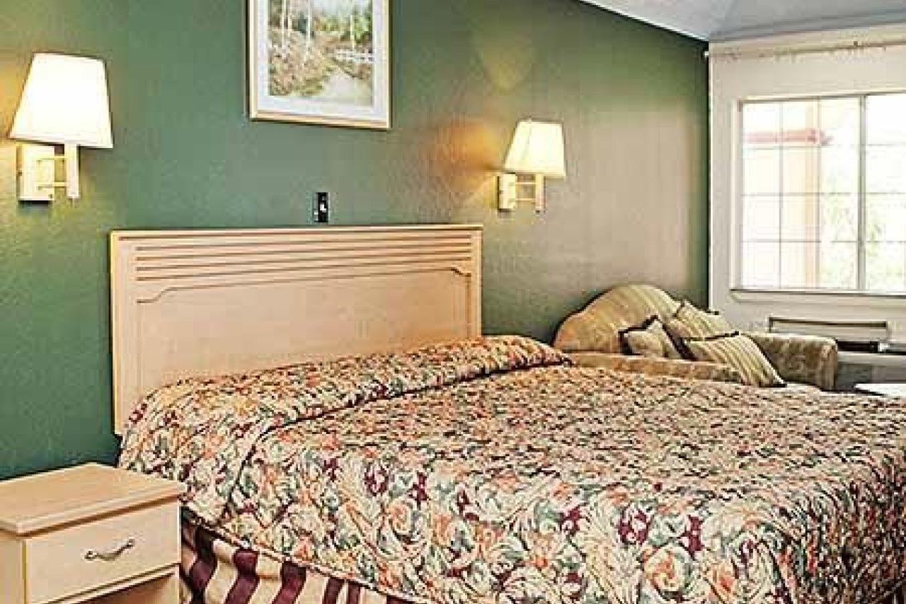 Crystal Inn 249 North Louetta Bagian luar foto